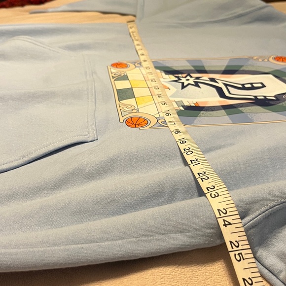 NWOT GILDAN SAN ANTONIO SPURS Hooded Sweatshirt - Picture 9 of 11